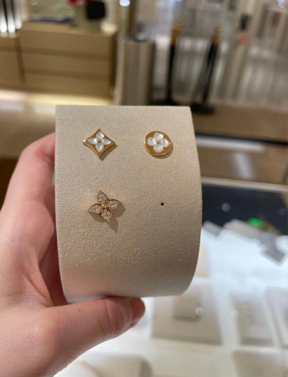 [Legend]STAR BLOSSOM STUD EARRINGS ROSE GOLD DIAMONDS