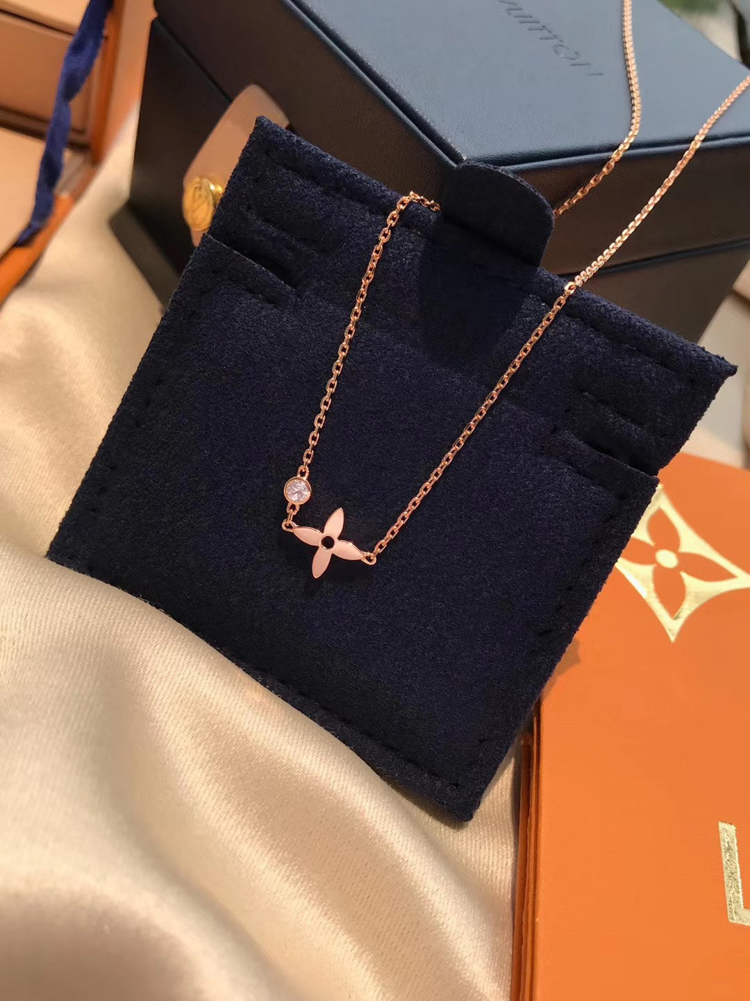 [Legend]BLOSSOM PENDANT ROSE GOLD AND DIAMOND