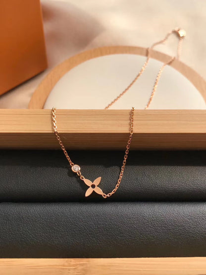 [Legend]BLOSSOM PENDANT ROSE GOLD AND DIAMOND