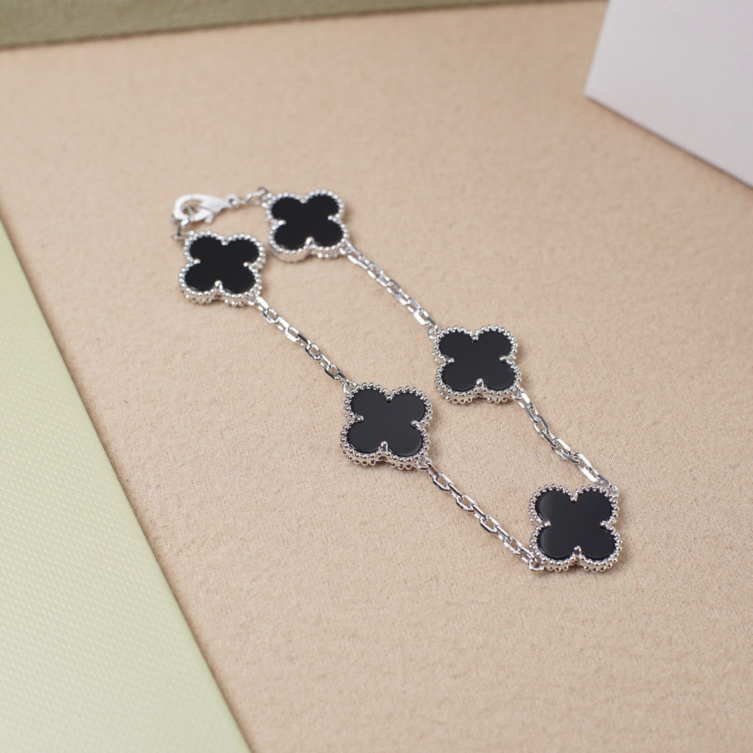 [Legend]LUCKY CLOVER 5-MOTIF BRACELET - BLACK OXNY COLLECTION
