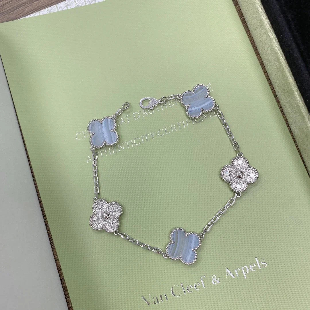 [Legend]LUCKY CLOVER 5-MOTIF BRACELET - PURPLE CHALCEDONY COLLECTION