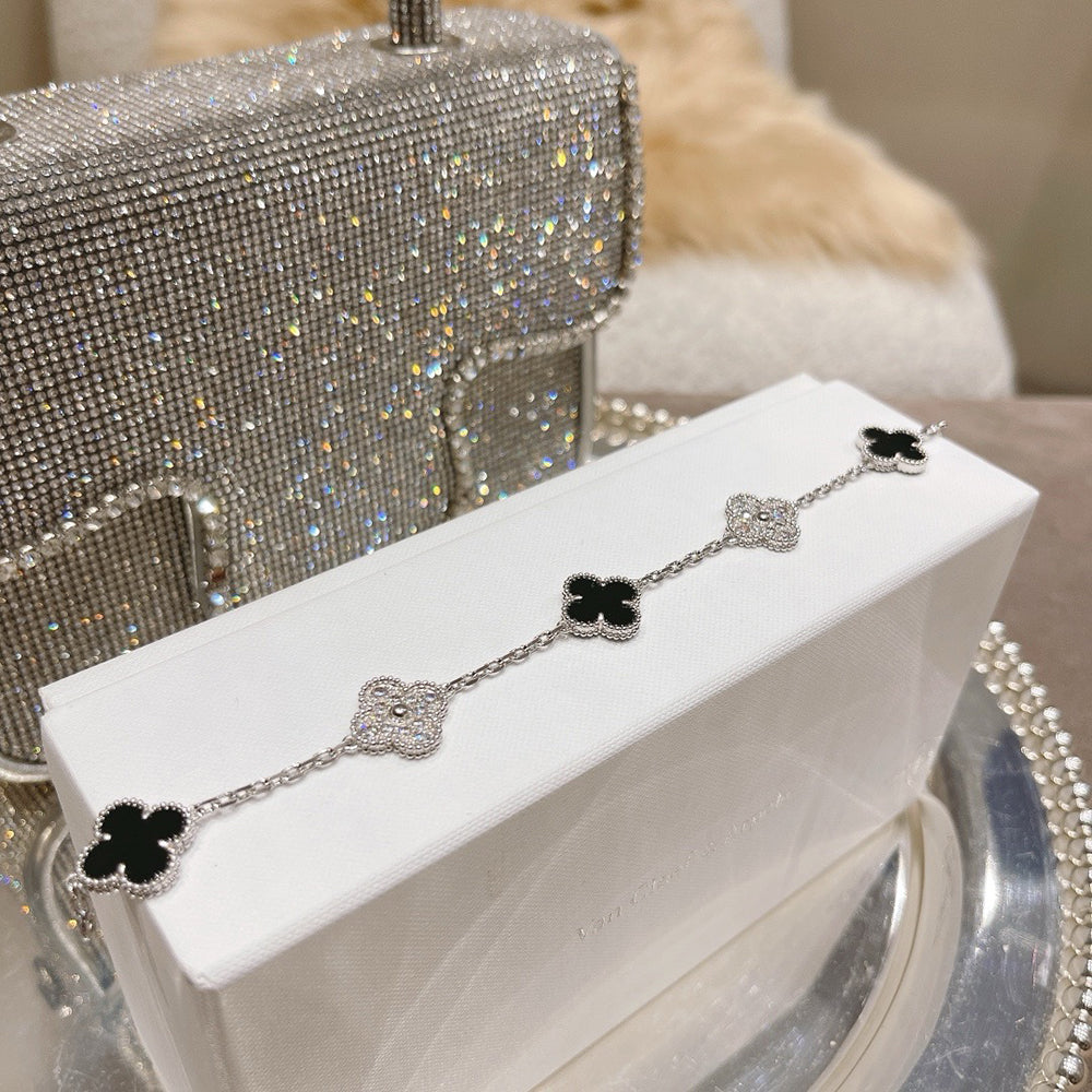 [Legend]LUCKY CLOVER 5-MOTIF BRACELET - BLACK OXNY COLLECTION