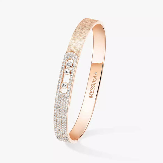 [Legend]MOVE NOA CISELÉ HALF-PAVÉ DIAMOND BANGLE BRACELET