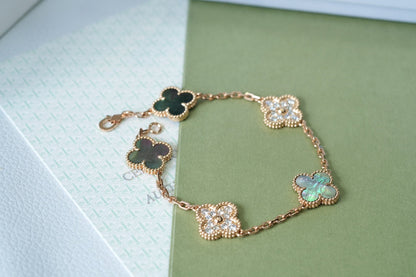 [Legend]LUCKY CLOVER 5-MOTIF BRACELET - GREY MOTHER-OF-PEARL COLLECTION