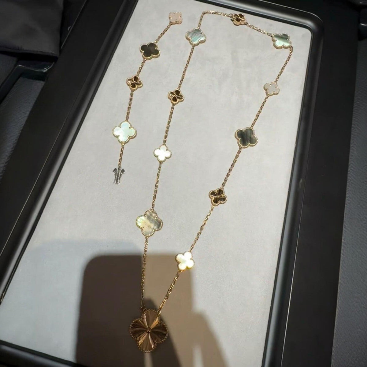 [Legend]DETACHABLE 15-MOTIF CLOVER STATEMENT SET - GREY MOTHER-OF-PEARL & LASER