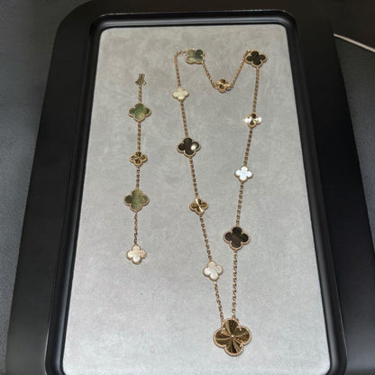 [Legend]DETACHABLE 15-MOTIF CLOVER STATEMENT SET - GREY MOTHER-OF-PEARL & LASER